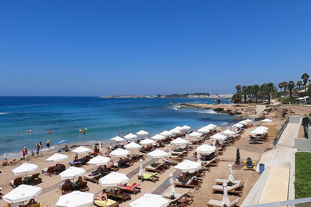 Hotel Complex House Near The Beach Paphos Exterior photo